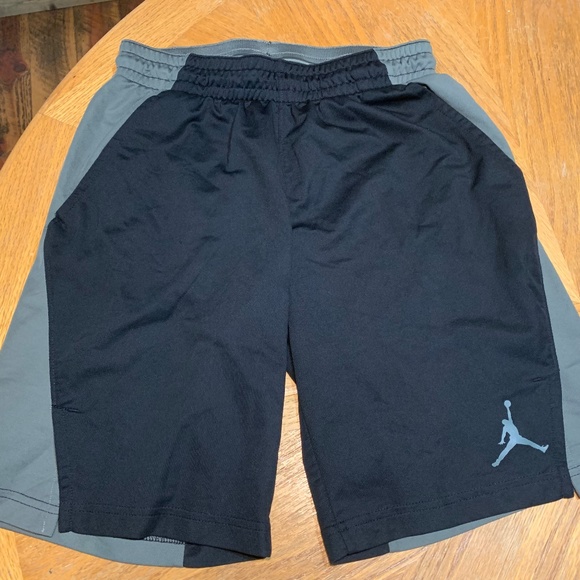 Nike Air Jordan Basketball short size Medium - Picture 1 of 4